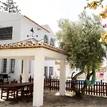 Villa With Private Pool & Large Private Garden