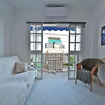 Bright Central Apartment