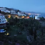 Casa Ladera del Mar
