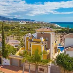 Villa Ramos Lara by Villa Plus