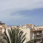 Amplío piso al lado de la playa en Nerja