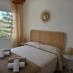 Preciosa Villa con piscina y jardín