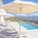 Gran Villa Con Bonitas Vistas