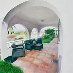 Luminosa Casa En Nerja