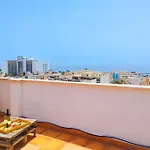 Penthouse With Jacuzzi And Spectacular Sea Views