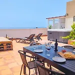Penthouse With Jacuzzi And Spectacular Sea Views