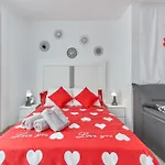 Nerja Boutique 104 Beauty