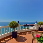 Calle Ladera Marina