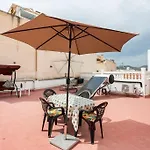 Apartamento Completo Con 3 Amplios Dormitorios Y Gran Azotea Privada