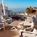 A2405 Modern 2 Bed 2 Bath Penthouse Burriana Beach