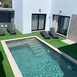 Villa Manuel