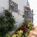Tetuan 46 Oasis Properties