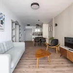 Stylish Apartment With Sea View