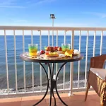 Apartment Over Torrecilla Beach Promenade