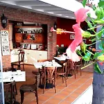 Welcome Inn Nerja Guest House Luxury Bed & Breakfast