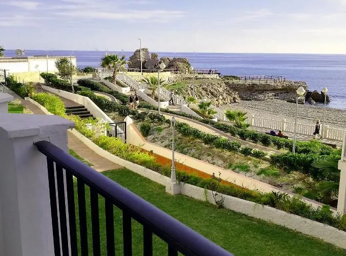 First Line Beach Apartment With Two Bedrooms And Sea View