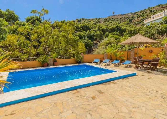 Finca el Valle Nerja by Ruralidays