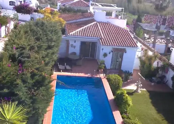 Bonita Villa En Nerja Casa Palomas