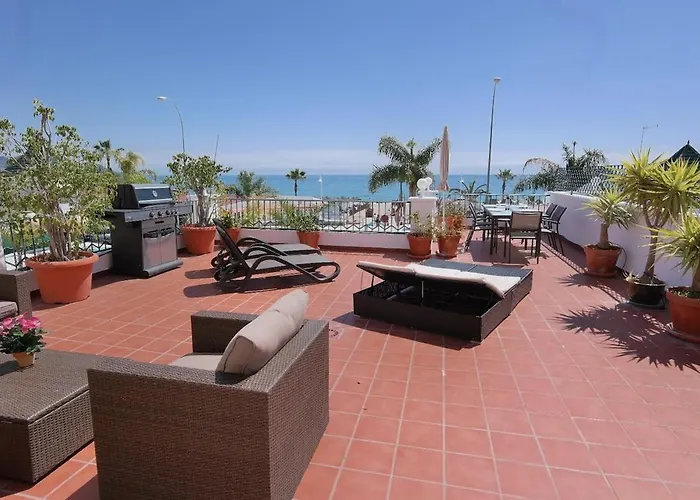 3 Bedroom Beach Frontline Apartment With Parking