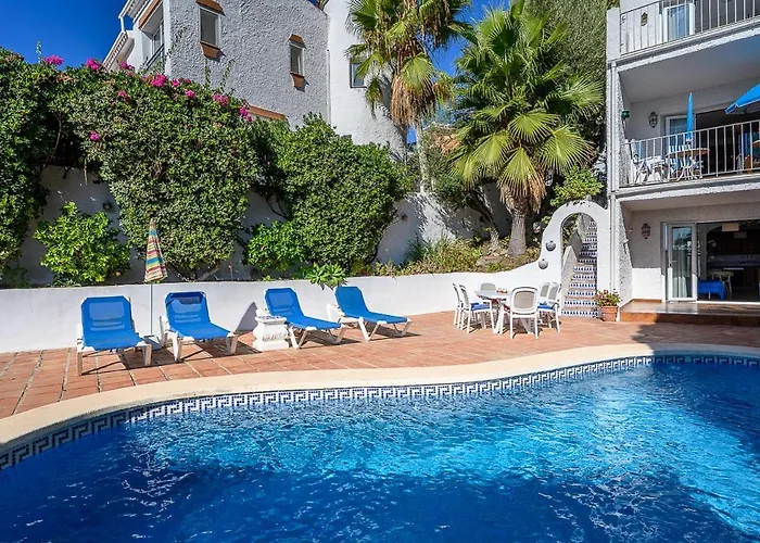 Villa Chimenea With Pool And Lovely Garden