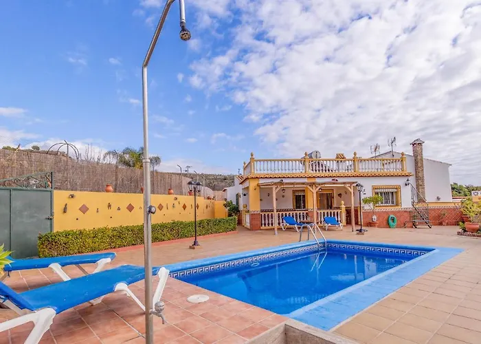Stunning Home In Nerja With Wifi