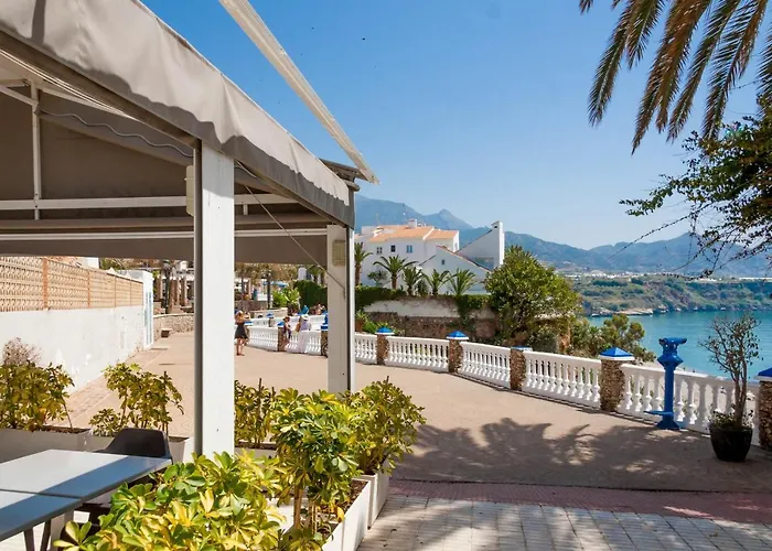 Canovas Nerja - Casa Adosada Con Piscina Los Huertos 8