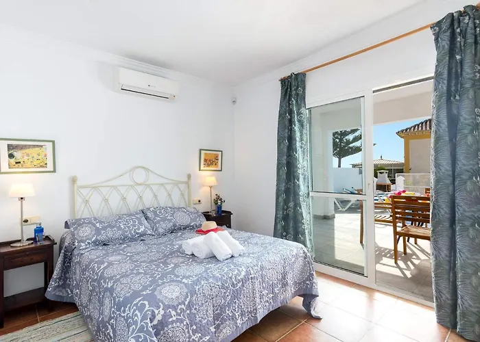 Nerja Paradise Rentals - Villa Azalea
