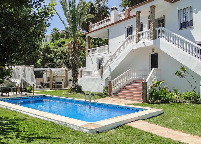 4 Bedroom Gorgeous Home In Frigiliana