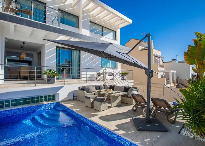 Holiday Home Villa María