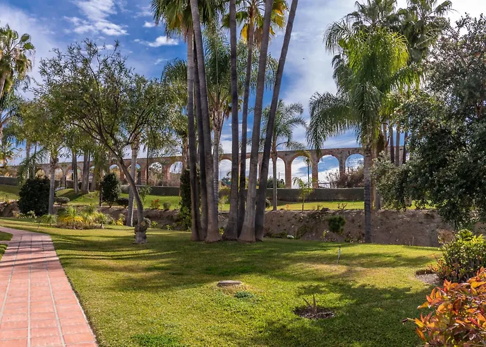 Tetuan 31 Oasis Properties