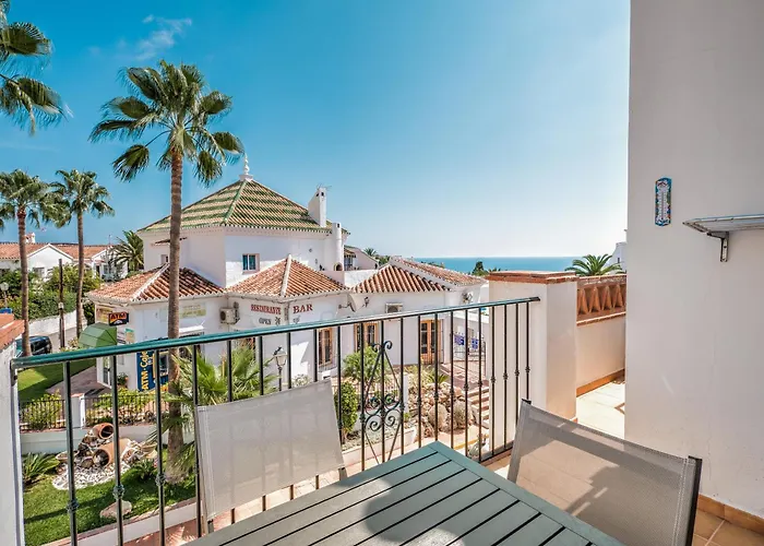 Stunning Apartment At Burriana Beach, Nerja