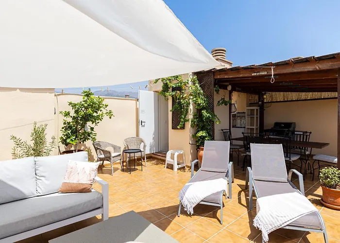 3 Bedroom Apartment With Private Rooftop Terrace