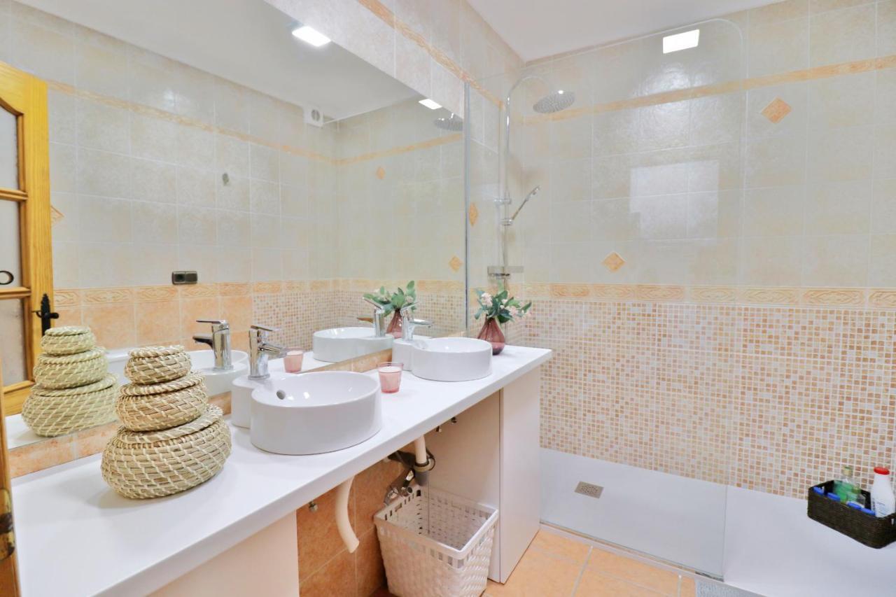 Sanjuan18 With Hot Tub Spainsunrentals 1155