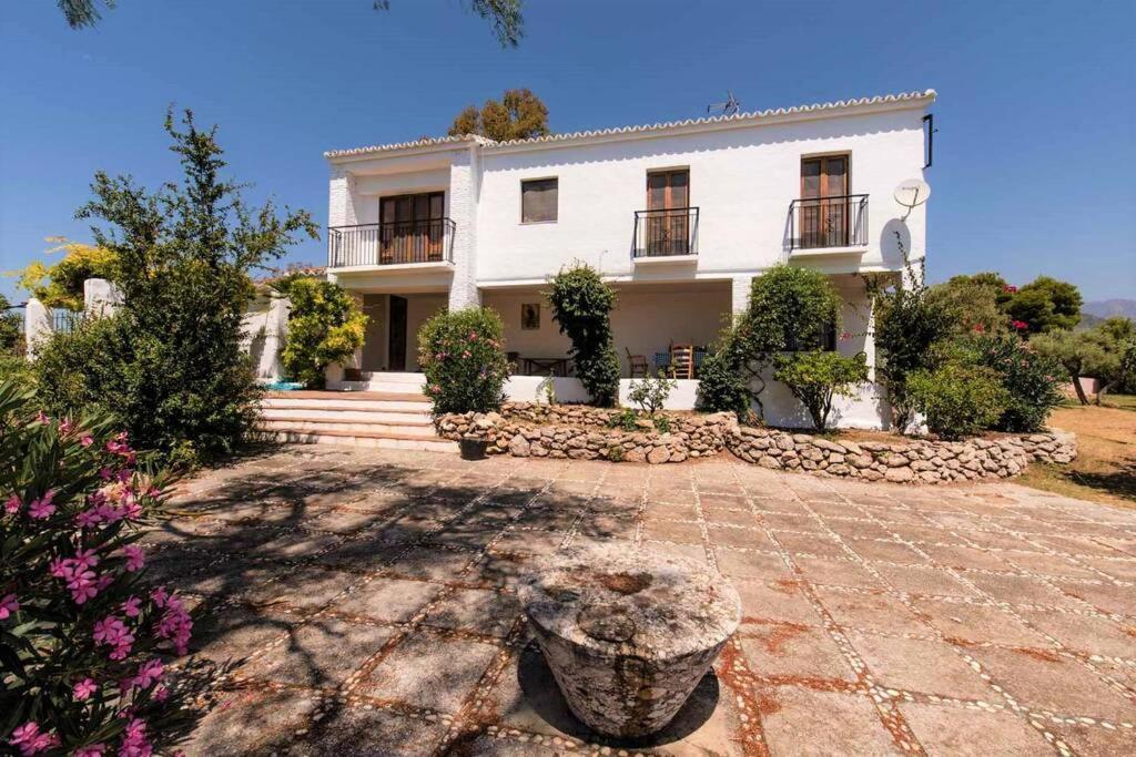 R9972 San Jose * Nerja