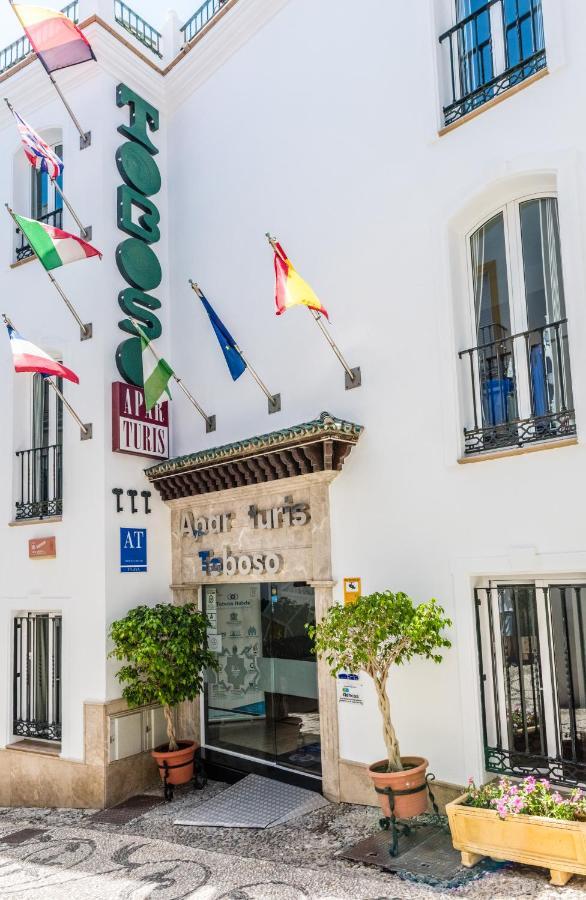 Hotel Toboso Apar - Turis 3*