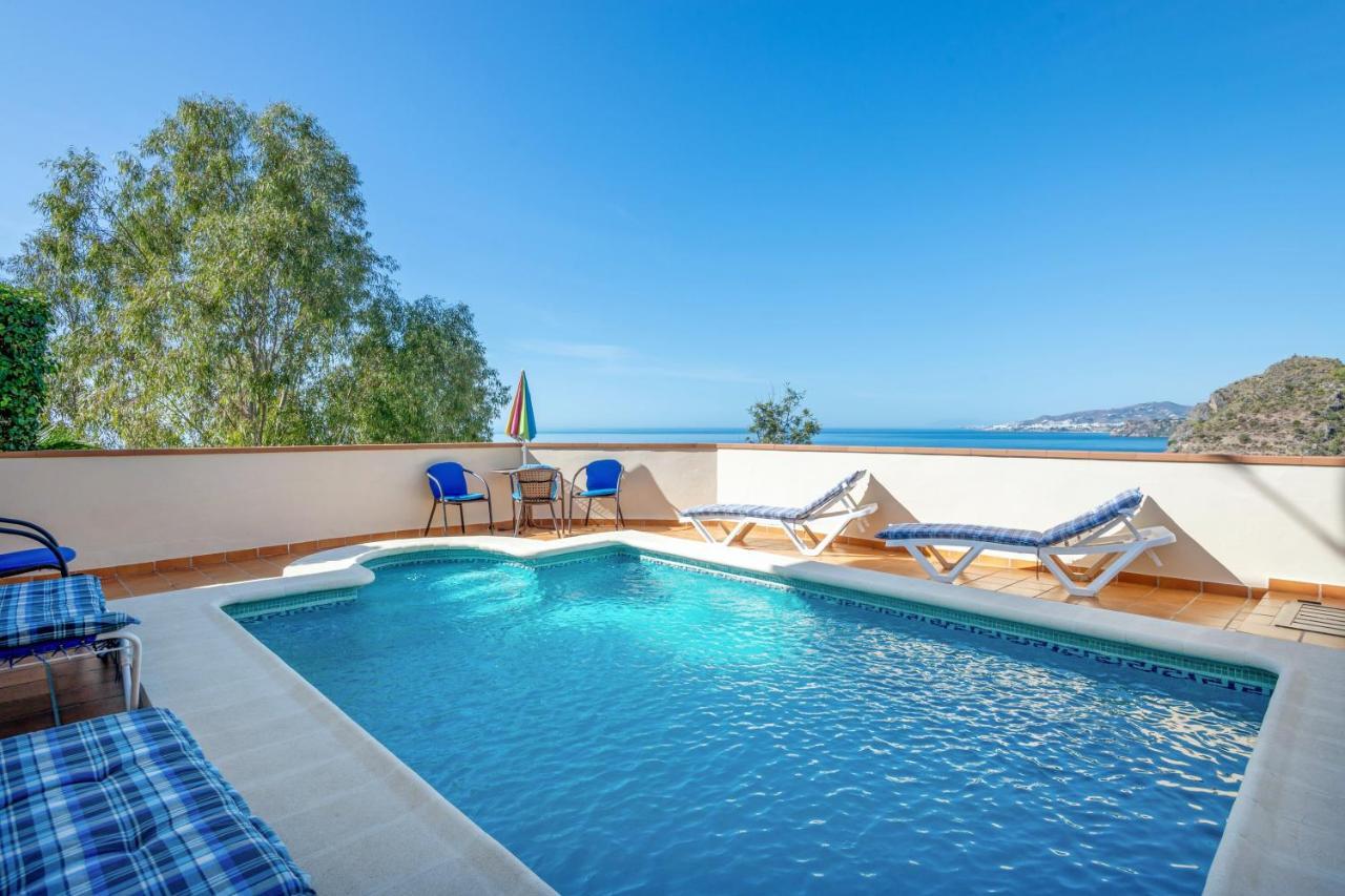 Holiday home Seaside Retreat: Nerja's Two-bedroom Oasis With Pool And Views