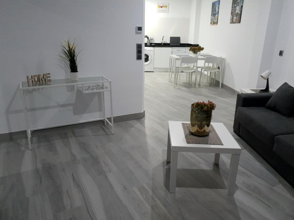 Gran Plaza De Apartamento Nerja