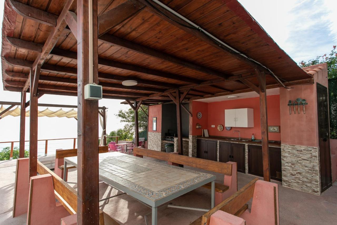 Casa Cuartel El Velero *