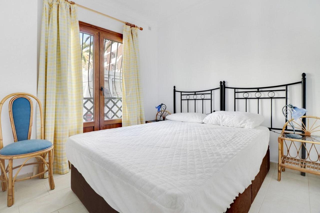 2 Bedroom Calle Carabeo, Free Wi-fi Apartamento Nerja