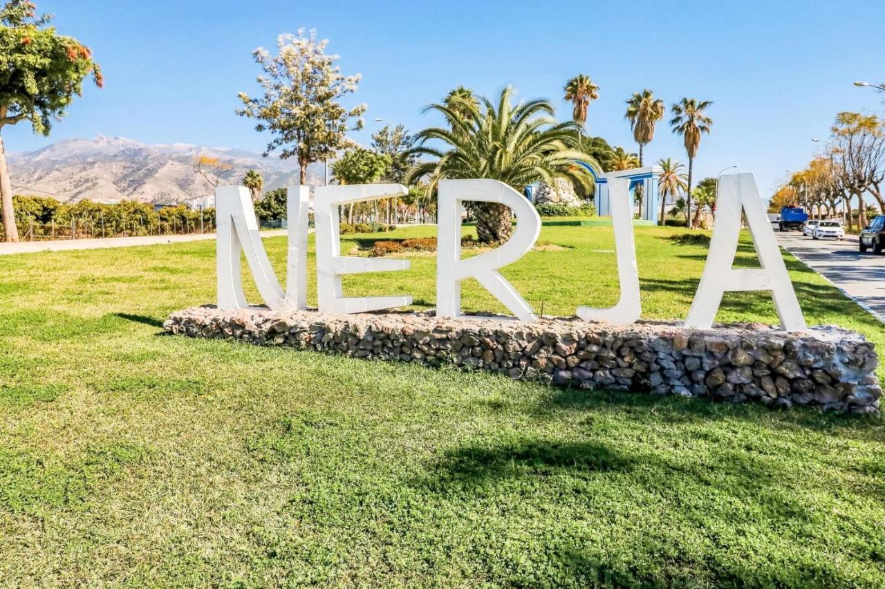 2 Bedroom Calle Carabeo, Free Wi-fi Apartamento Nerja