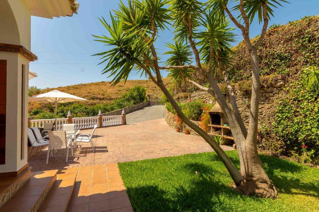 Andalucia: Cerca De Todo, Intimidad Y Espacio Villa Nerja