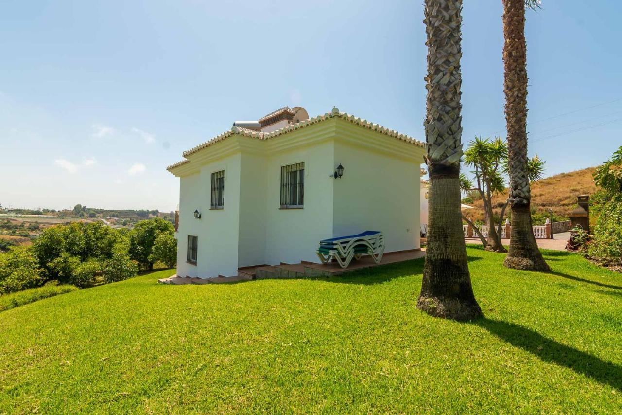 Andalucia: Cerca De Todo, Intimidad Y Espacio Villa Nerja