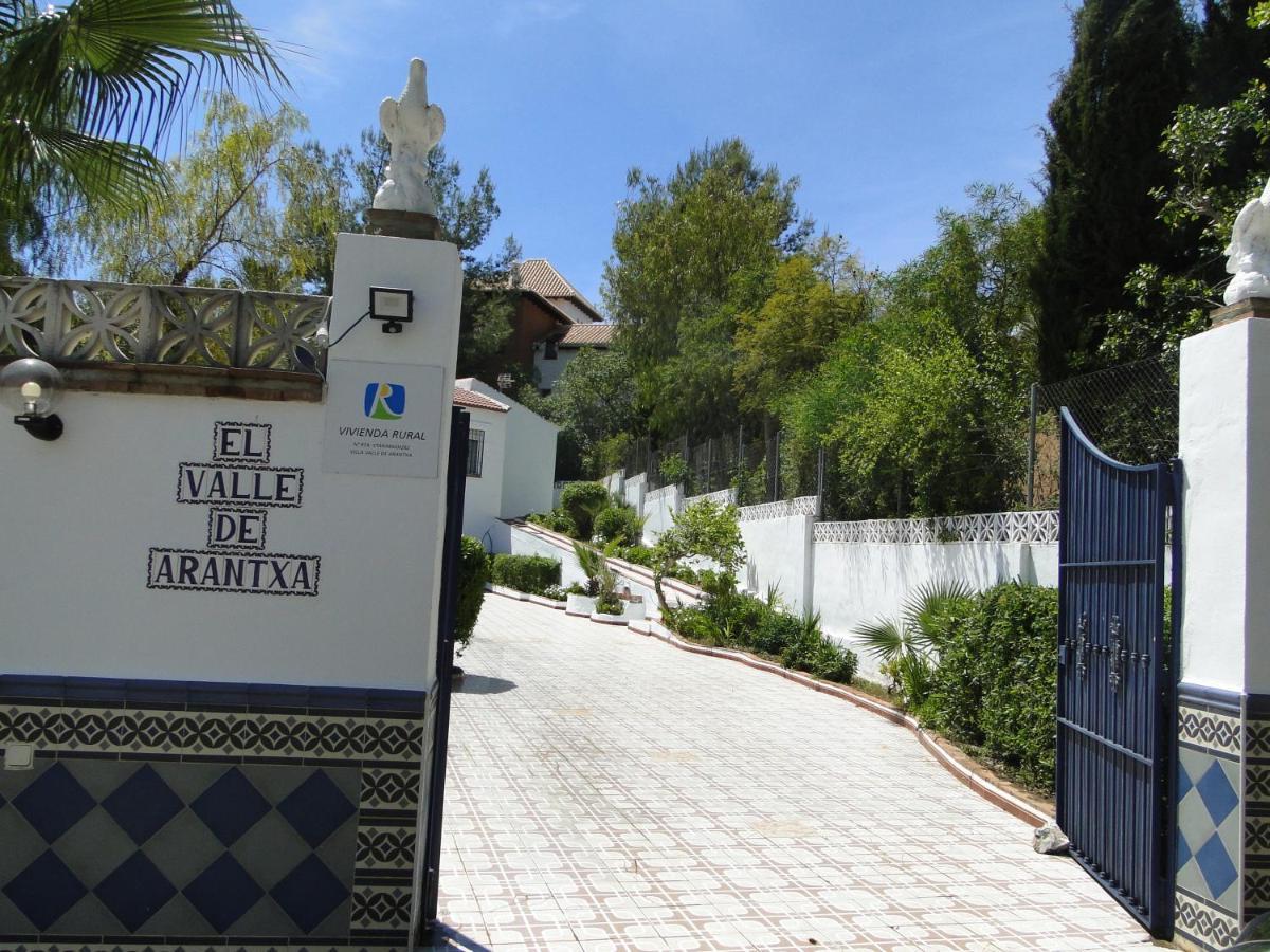 El Valle De Arantxa Villa *