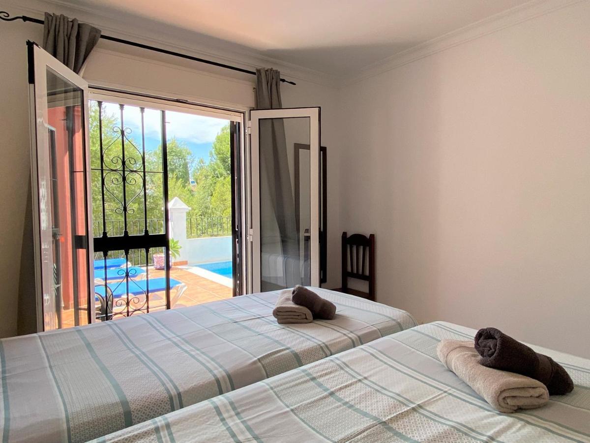 Aljamar 6 Burriana Casasol * Nerja