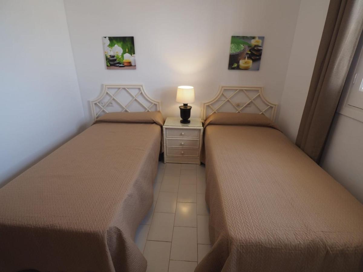 Alaymar With Fantastic Views Overlooking Burriana Beach Zone Casa de férias