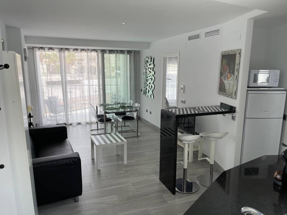 Apartment 4 Gran8nerja