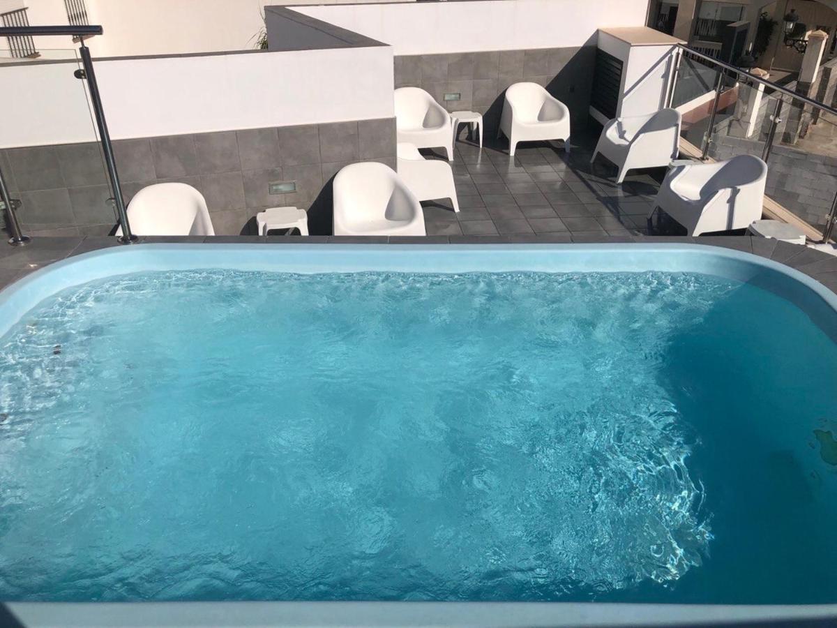 2 Gran8nerja Apartamento *