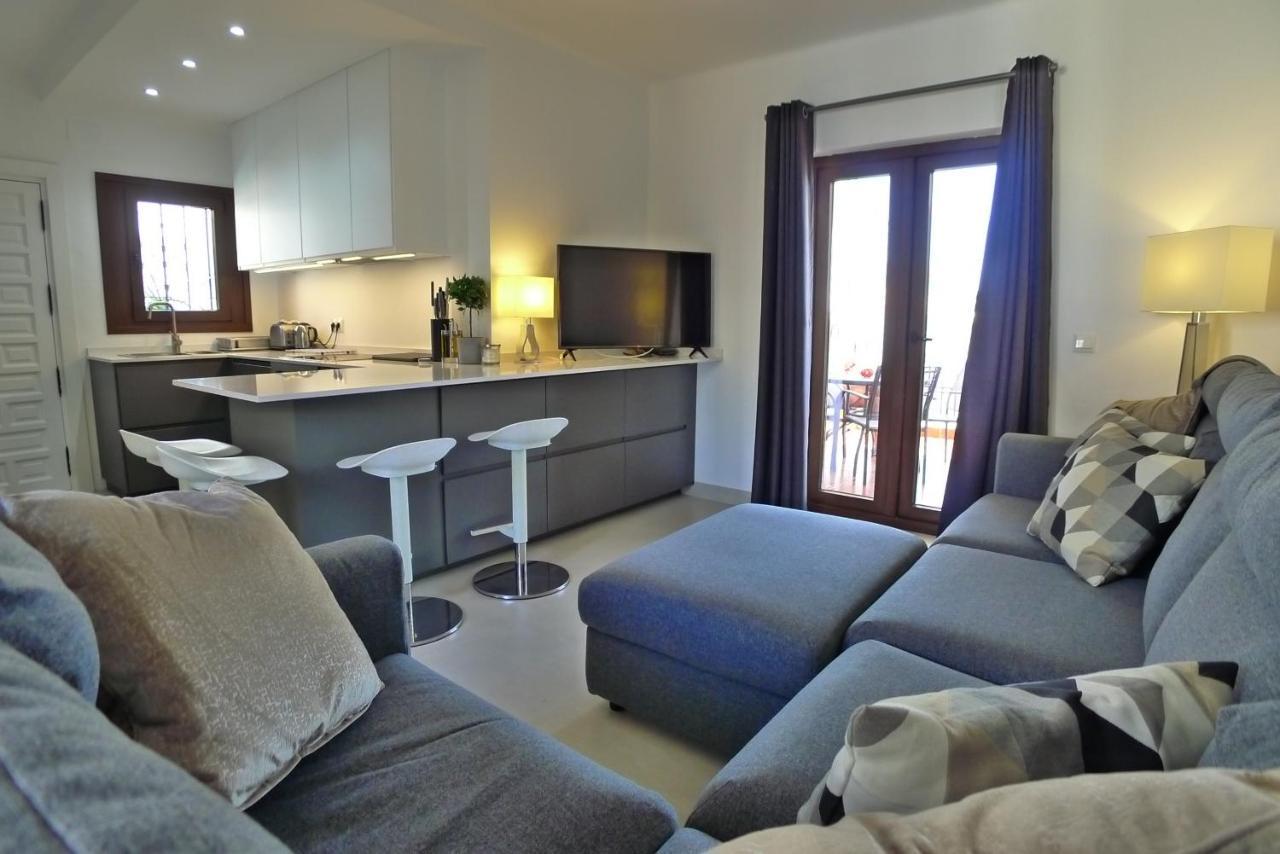 R795 - Capistrano Playa 610 Apartamento *