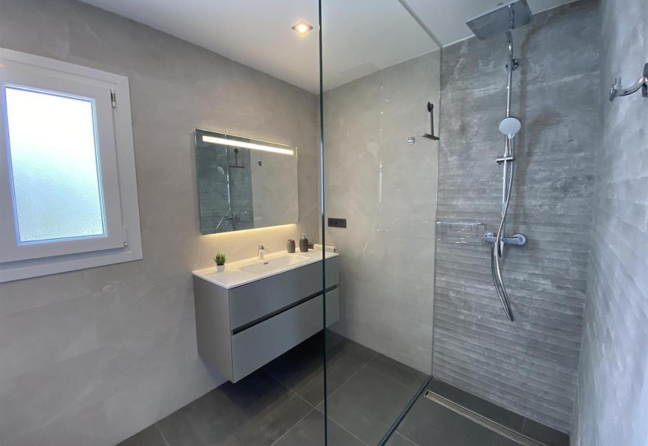Wonderful Burriana Villa