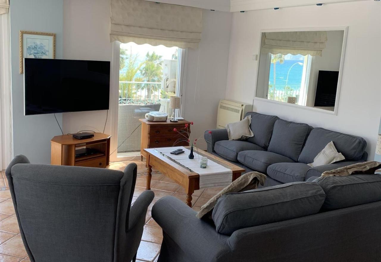 Wonderful Penthouse Apartamento Nerja